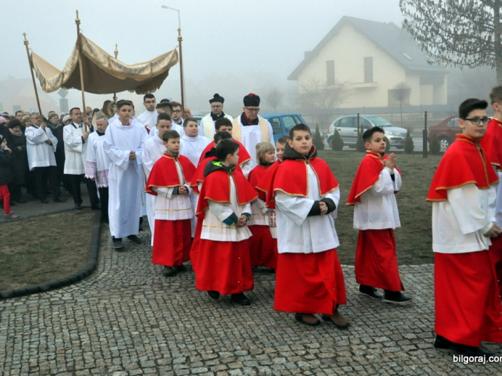 Rezurekcja - wierni uczcili Zmartwychwstanie Chrystusa (FOTO)