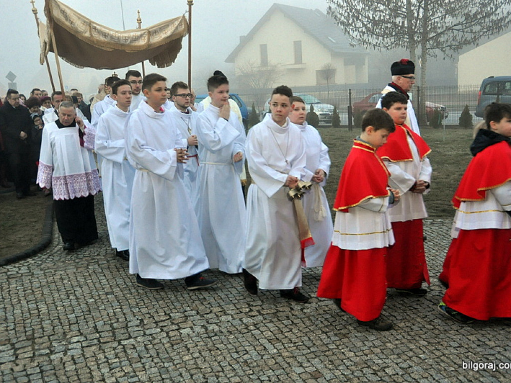 Rezurekcja - wierni uczcili Zmartwychwstanie Chrystusa (FOTO)