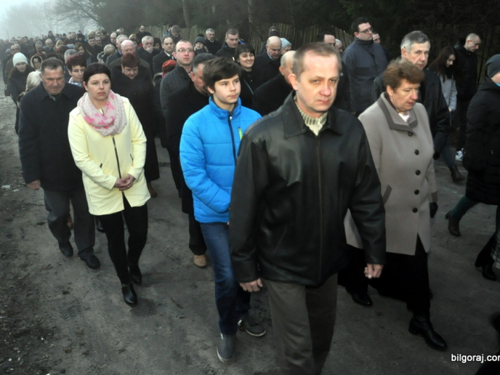 Rezurekcja - wierni uczcili Zmartwychwstanie Chrystusa (FOTO)