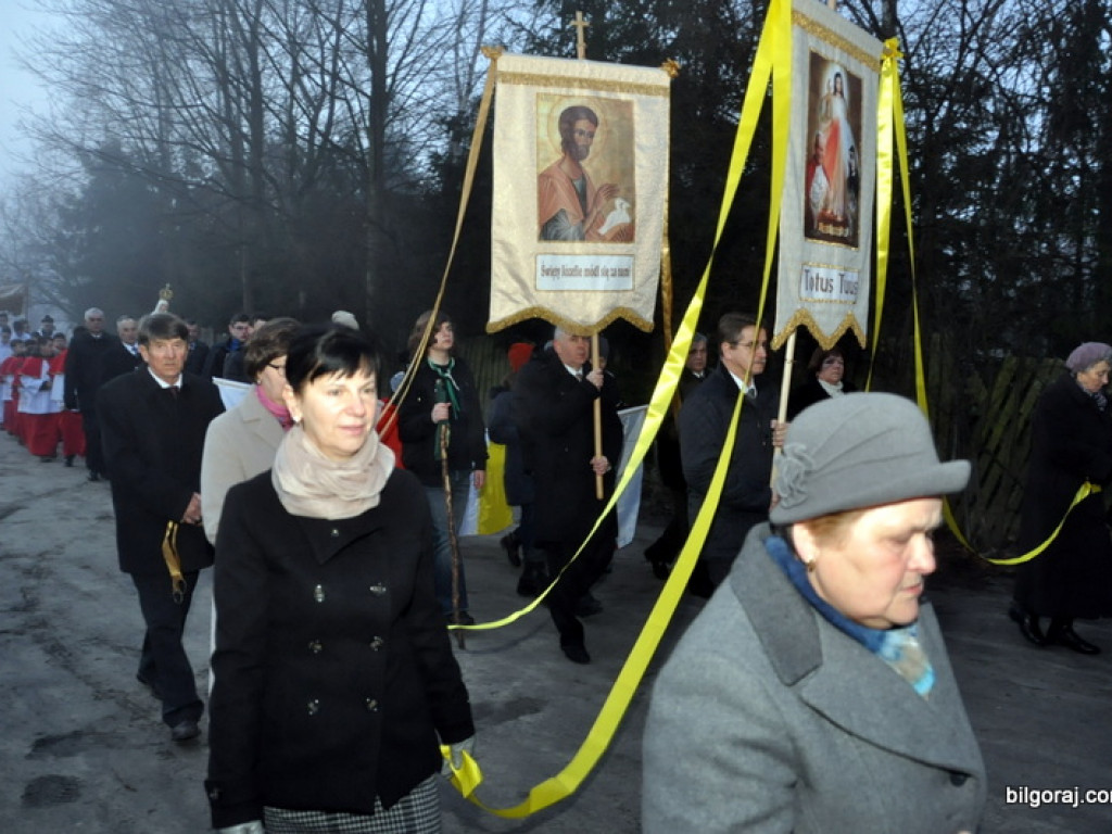 Rezurekcja - wierni uczcili Zmartwychwstanie Chrystusa (FOTO)