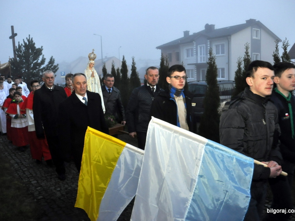 Rezurekcja - wierni uczcili Zmartwychwstanie Chrystusa (FOTO)