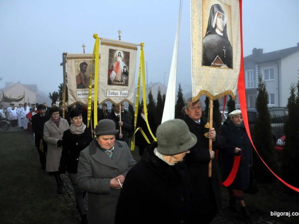 Rezurekcja - wierni uczcili Zmartwychwstanie Chrystusa (FOTO)