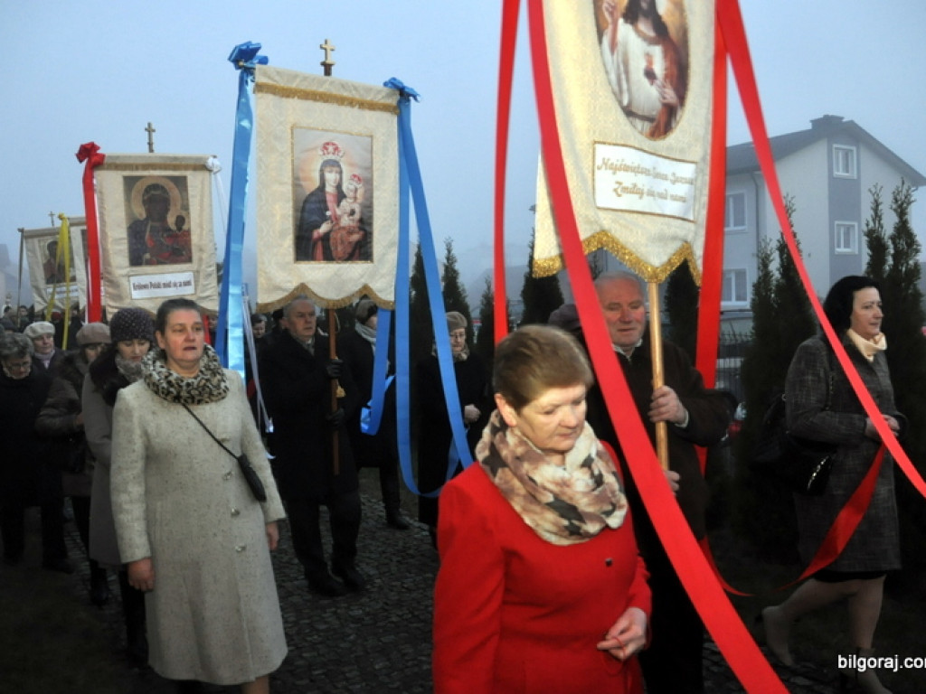 Rezurekcja - wierni uczcili Zmartwychwstanie Chrystusa (FOTO)