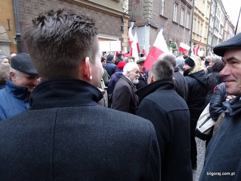 Reprezentacja biłgorajskie prawicy na 6. rocznicy katastrofy smoleńskiej w Warszawie (FOTO)