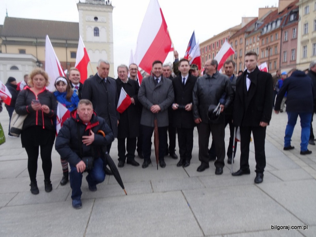 Reprezentacja biłgorajskie prawicy na 6. rocznicy katastrofy smoleńskiej w Warszawie (FOTO)
