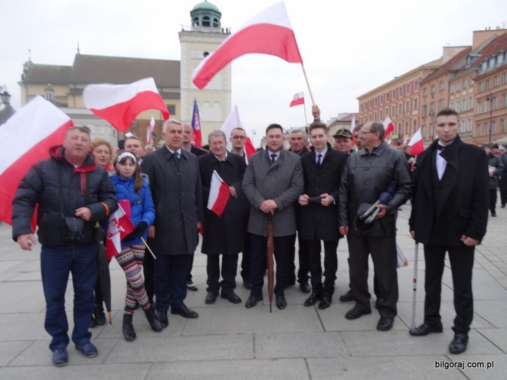 Reprezentacja biłgorajskie prawicy na 6. rocznicy katastrofy smoleńskiej w Warszawie (FOTO)