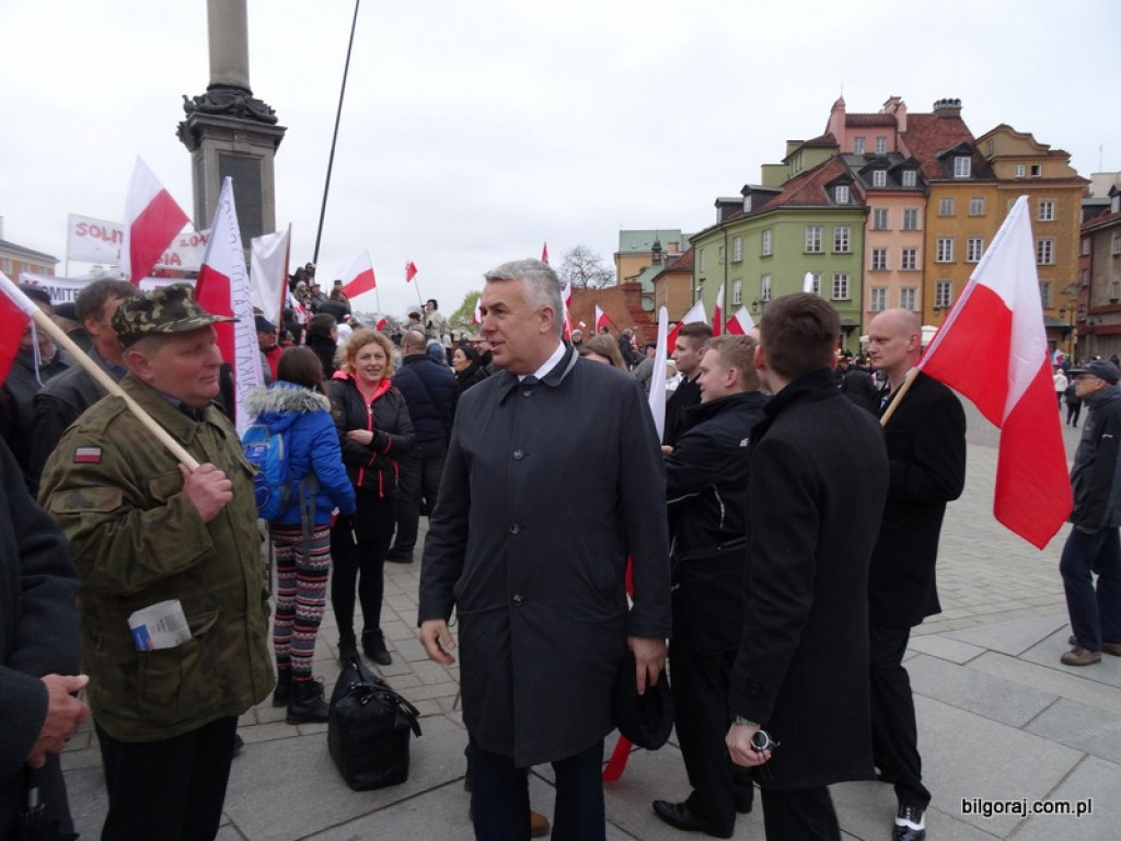 Reprezentacja biłgorajskie prawicy na 6. rocznicy katastrofy smoleńskiej w Warszawie (FOTO)