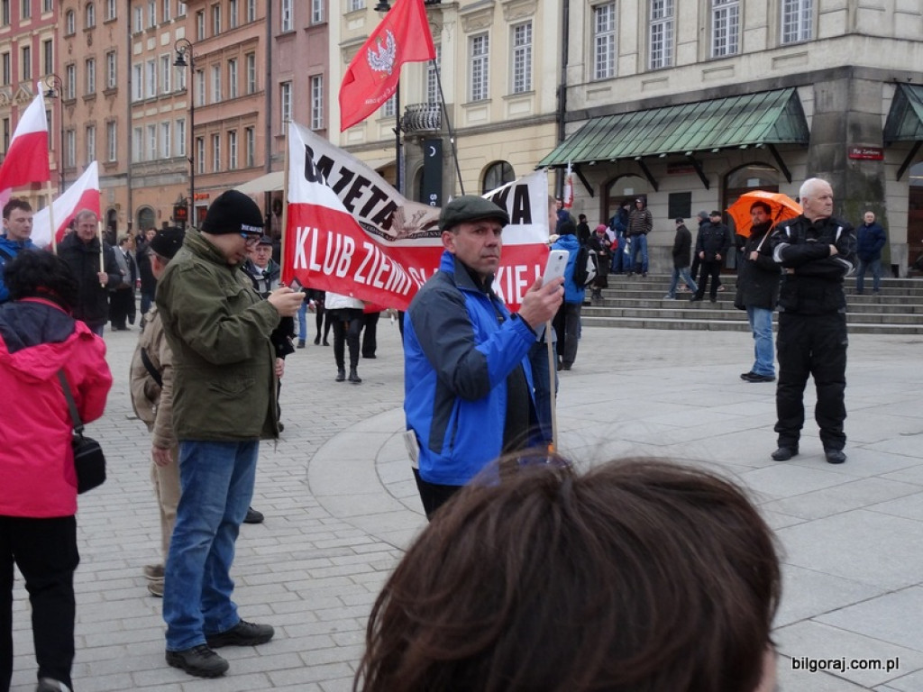 Reprezentacja biłgorajskie prawicy na 6. rocznicy katastrofy smoleńskiej w Warszawie (FOTO)