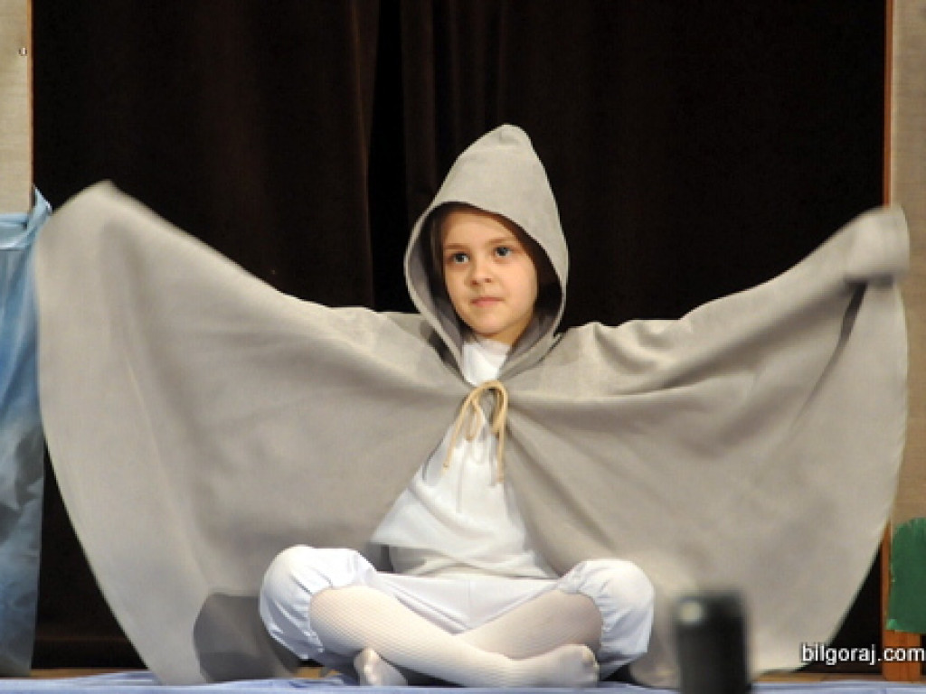 W Tarnogrodzie ruszył XVII Powiatowy Przegląd Teatrów Dziecięcych i Młodzieżowych (FOTO)