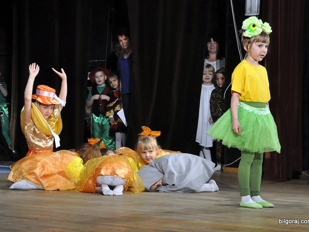 W Tarnogrodzie ruszył XVII Powiatowy Przegląd Teatrów Dziecięcych i Młodzieżowych (FOTO)