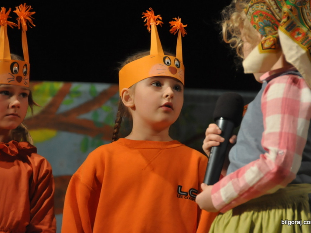 W Tarnogrodzie ruszył XVII Powiatowy Przegląd Teatrów Dziecięcych i Młodzieżowych (FOTO)