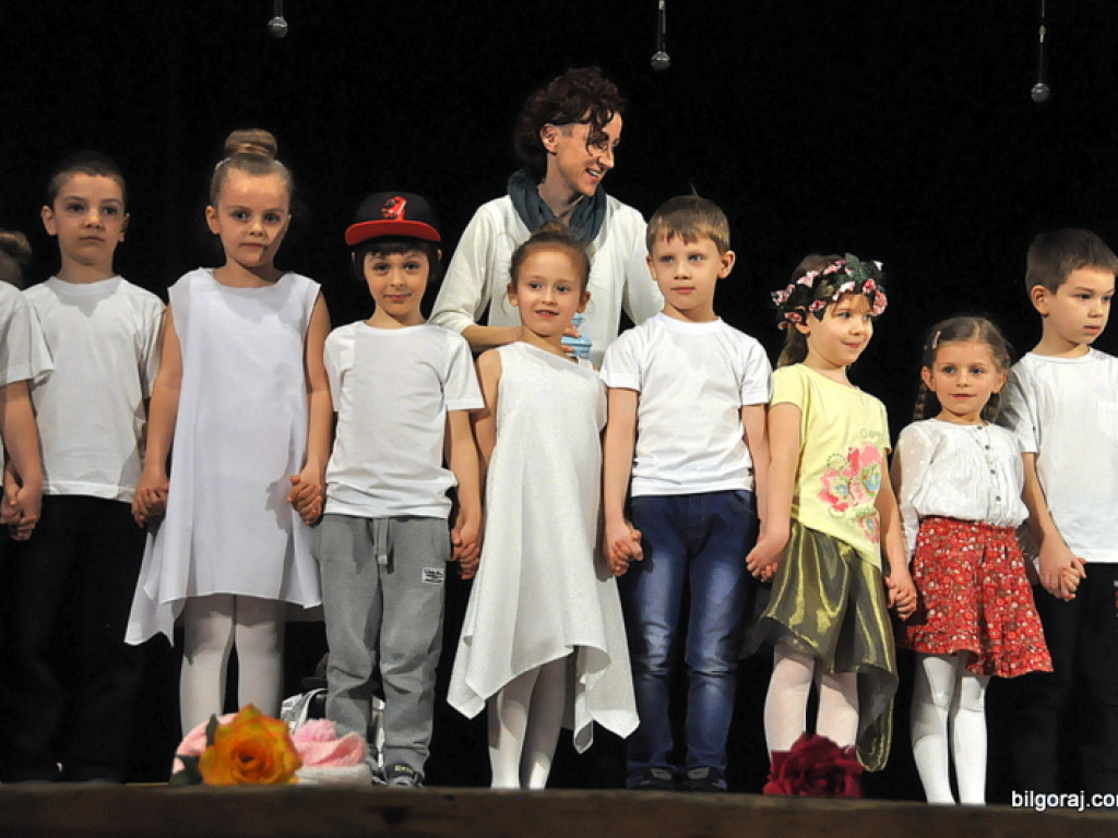 W Tarnogrodzie ruszył XVII Powiatowy Przegląd Teatrów Dziecięcych i Młodzieżowych (FOTO)