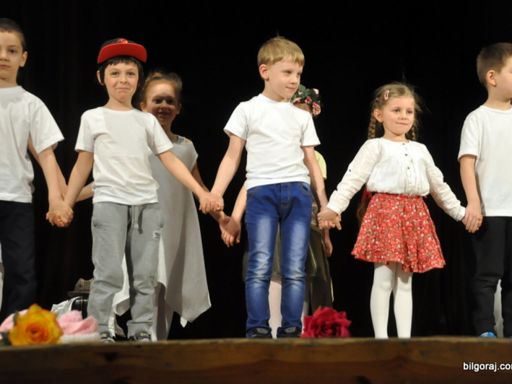 W Tarnogrodzie ruszył XVII Powiatowy Przegląd Teatrów Dziecięcych i Młodzieżowych (FOTO)