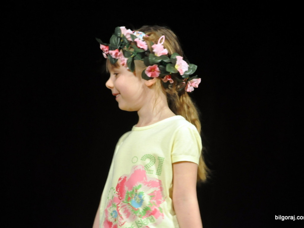 W Tarnogrodzie ruszył XVII Powiatowy Przegląd Teatrów Dziecięcych i Młodzieżowych (FOTO)