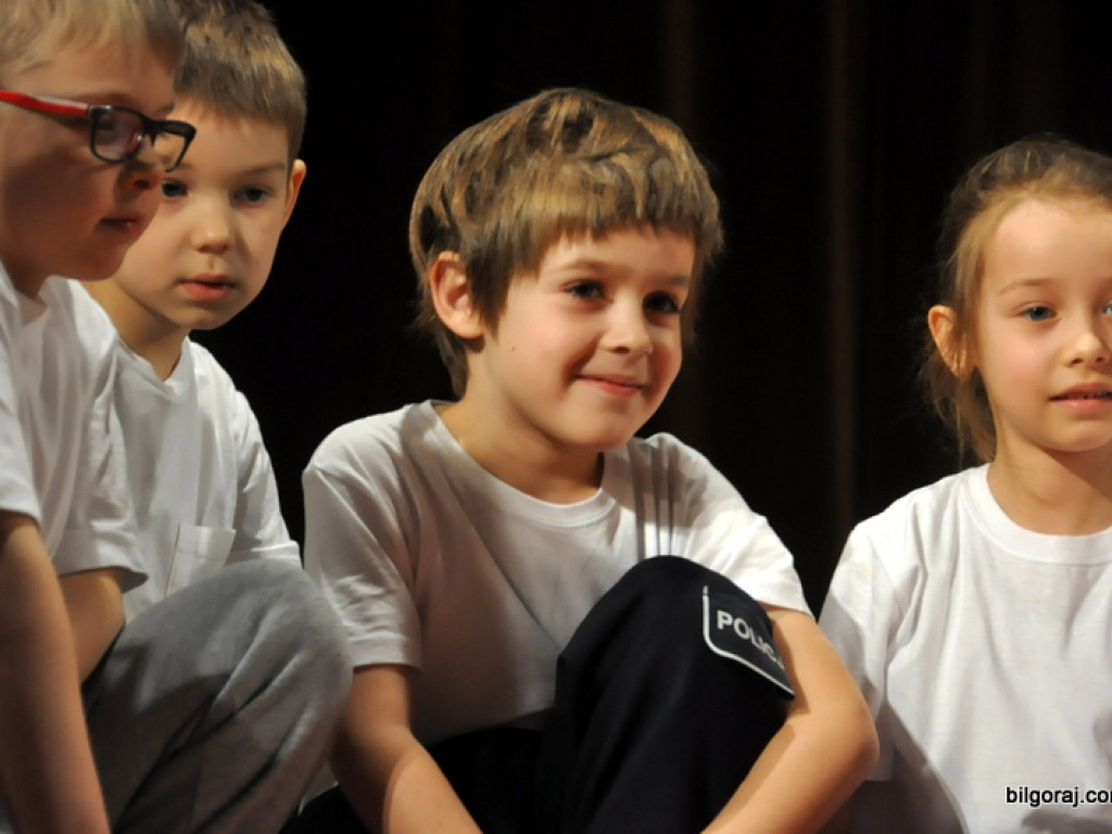 W Tarnogrodzie ruszył XVII Powiatowy Przegląd Teatrów Dziecięcych i Młodzieżowych (FOTO)