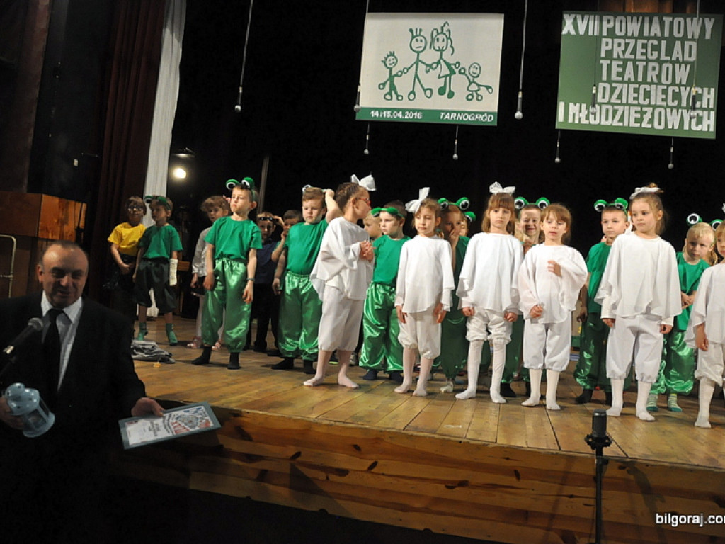 W Tarnogrodzie ruszył XVII Powiatowy Przegląd Teatrów Dziecięcych i Młodzieżowych (FOTO)