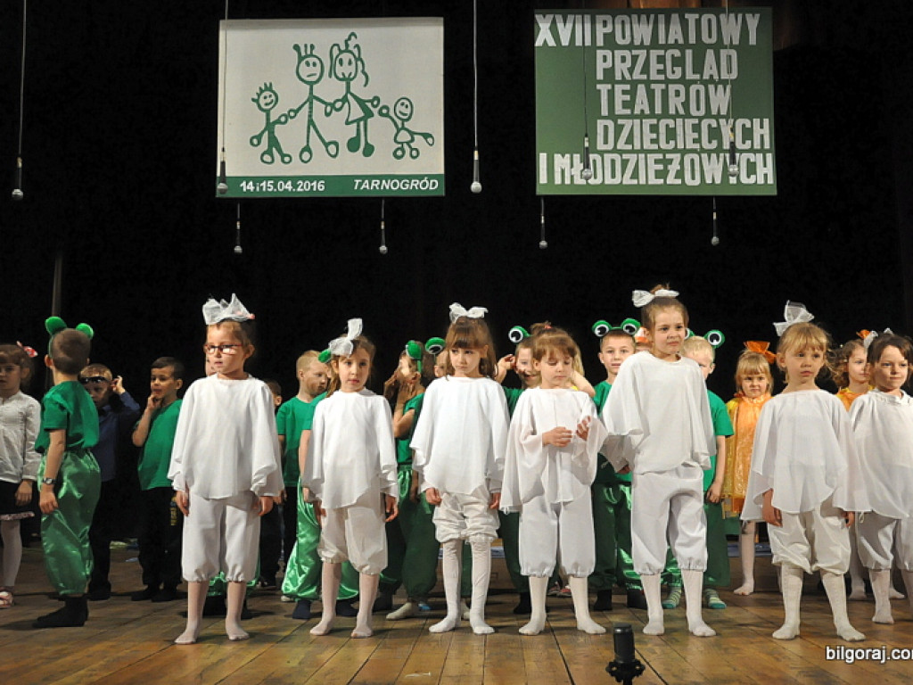 W Tarnogrodzie ruszył XVII Powiatowy Przegląd Teatrów Dziecięcych i Młodzieżowych (FOTO)