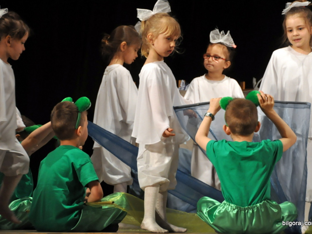 W Tarnogrodzie ruszył XVII Powiatowy Przegląd Teatrów Dziecięcych i Młodzieżowych (FOTO)