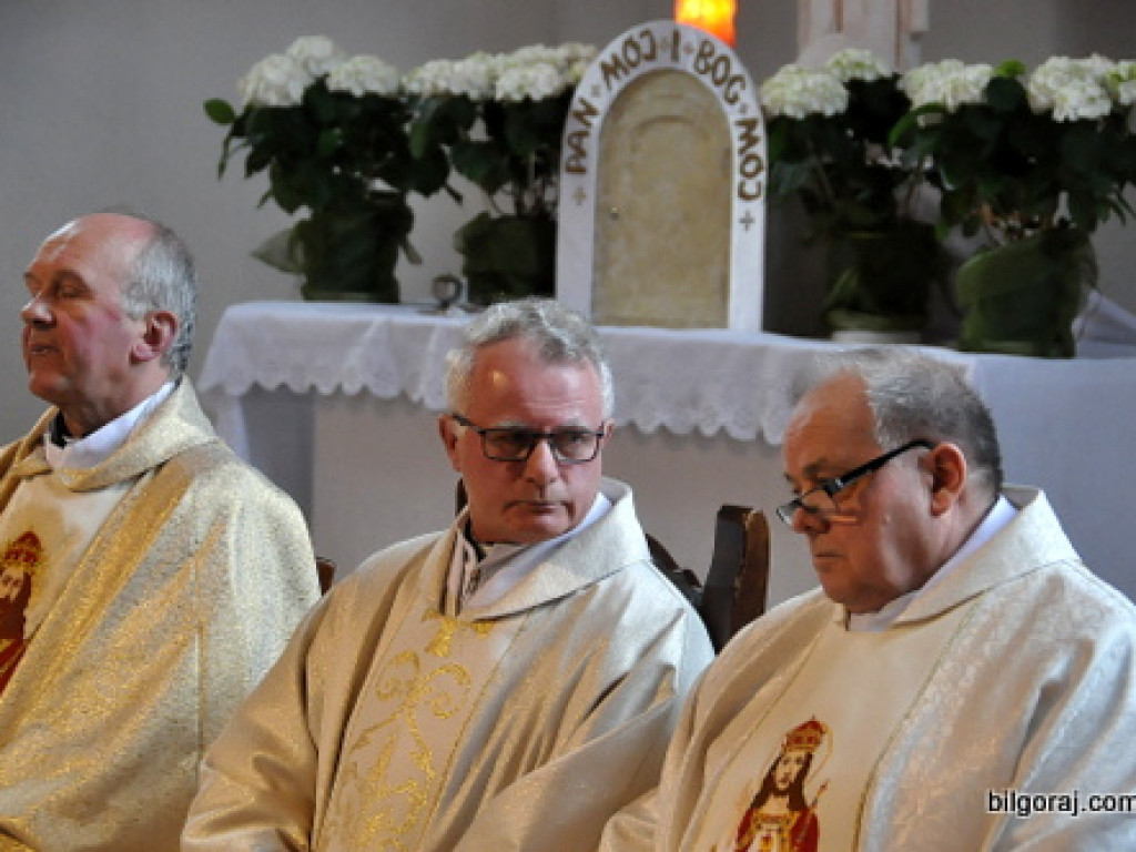 Intronizacja krzyża u Chrystusa Króla (FOTO)