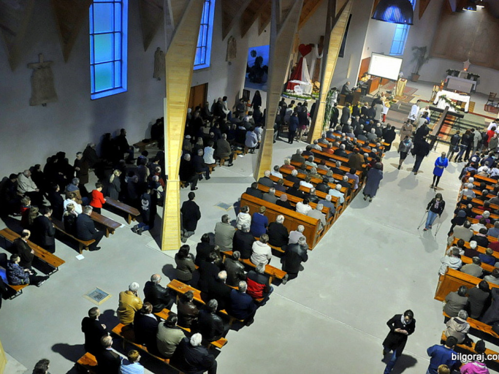 Intronizacja krzyża u Chrystusa Króla (FOTO)