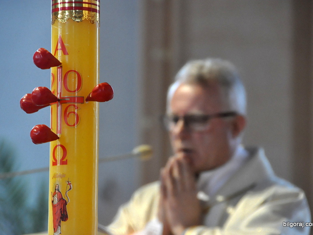 Intronizacja krzyża u Chrystusa Króla (FOTO)