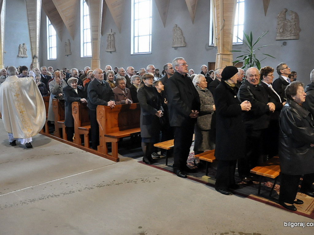 Intronizacja krzyża u Chrystusa Króla (FOTO)