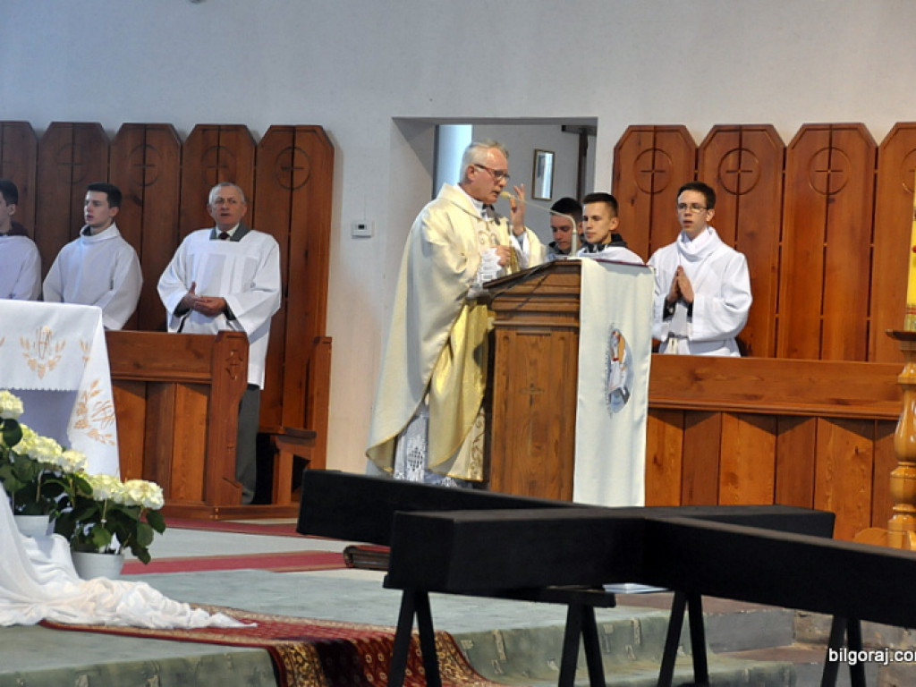 Intronizacja krzyża u Chrystusa Króla (FOTO)