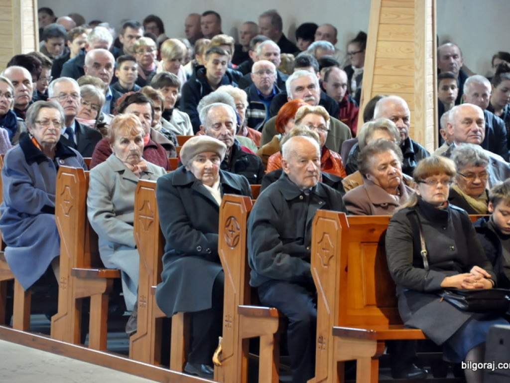 Intronizacja krzyża u Chrystusa Króla (FOTO)