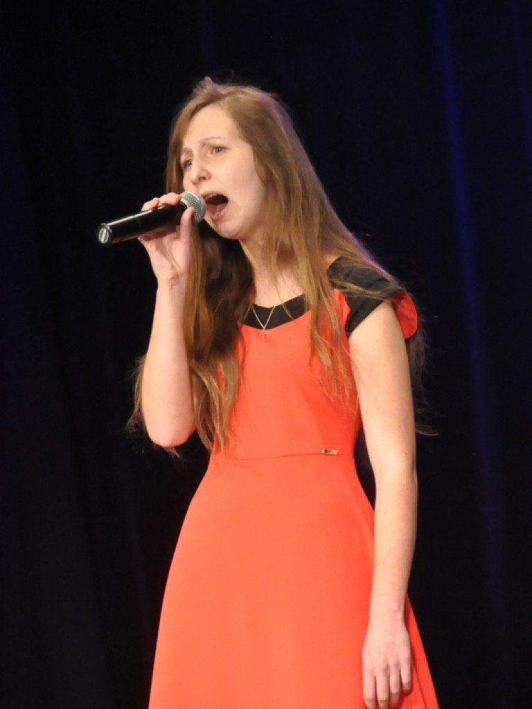 XIV Powiatowy Festiwal Piosenki Obcojęzycznej (FOTO, VIDEO, WYNIKI)