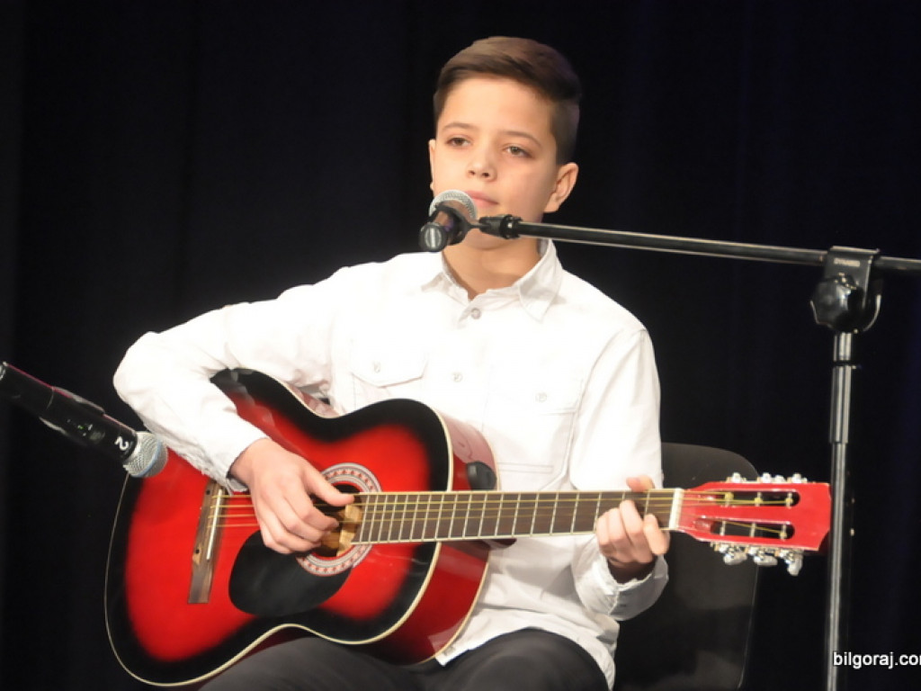 XIV Powiatowy Festiwal Piosenki Obcojęzycznej (FOTO, VIDEO, WYNIKI)