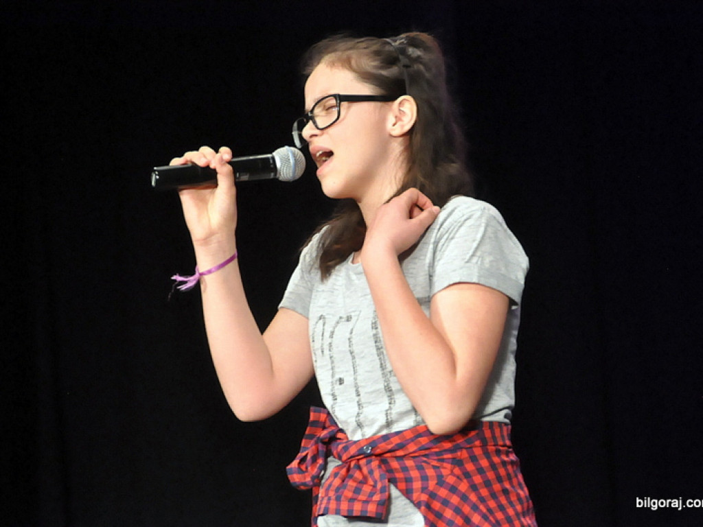 XIV Powiatowy Festiwal Piosenki Obcojęzycznej (FOTO, VIDEO, WYNIKI)