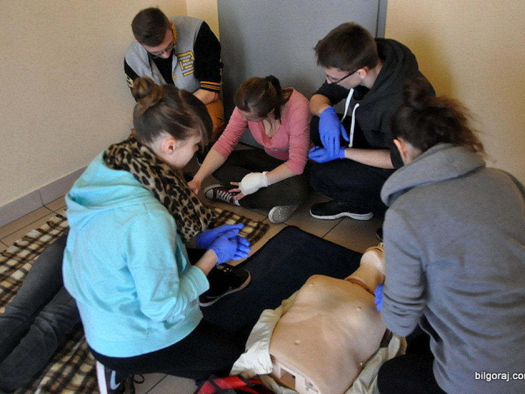 Powiatowe zawody pierwszej pomocy przedmedycznej (FOTO, WYNIKI)