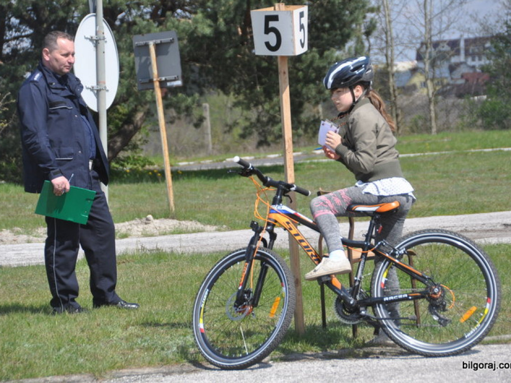 Powiatowy Turniej BRD dla szkół podstawowych (FOTO, WYNIKI)