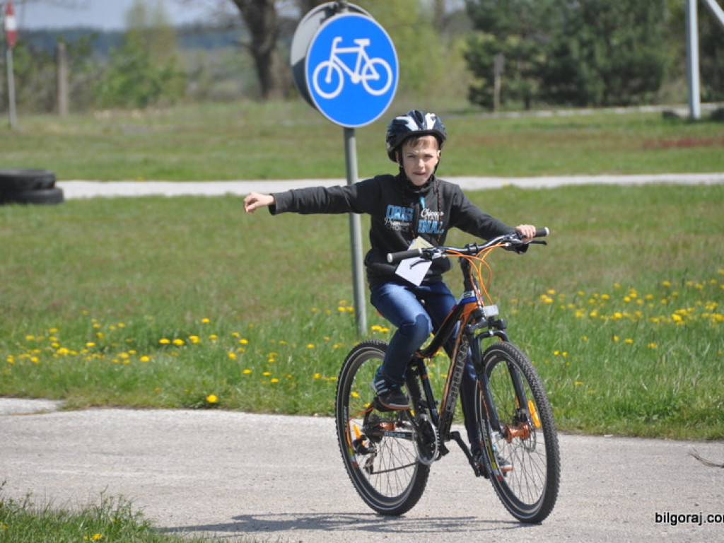 Powiatowy Turniej BRD dla szkół podstawowych (FOTO, WYNIKI)