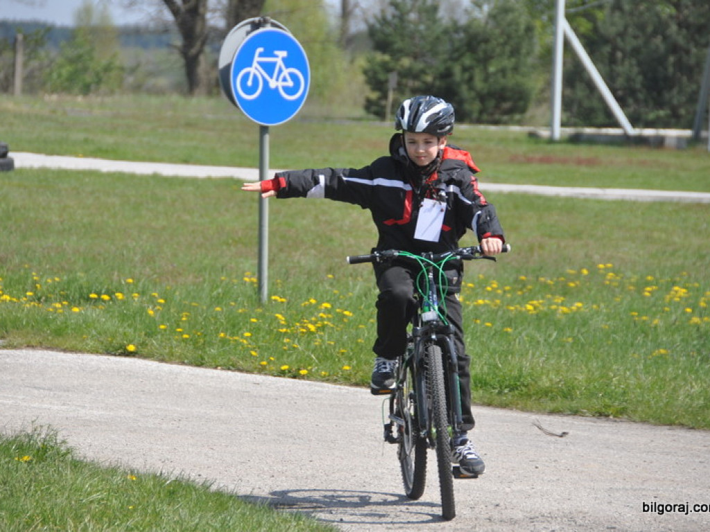 Powiatowy Turniej BRD dla szkół podstawowych (FOTO, WYNIKI)