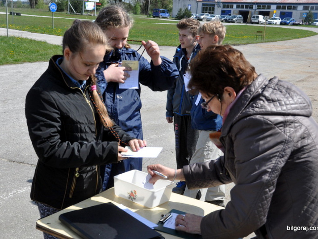 Powiatowy Turniej BRD dla szkół podstawowych (FOTO, WYNIKI)
