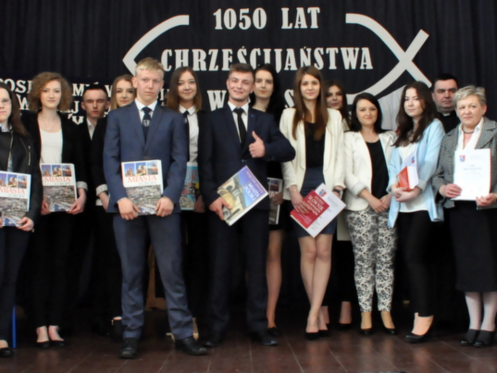 Zakończenie roku szkolnego dla maturzystów w Katolickim Liceum (FOTO)