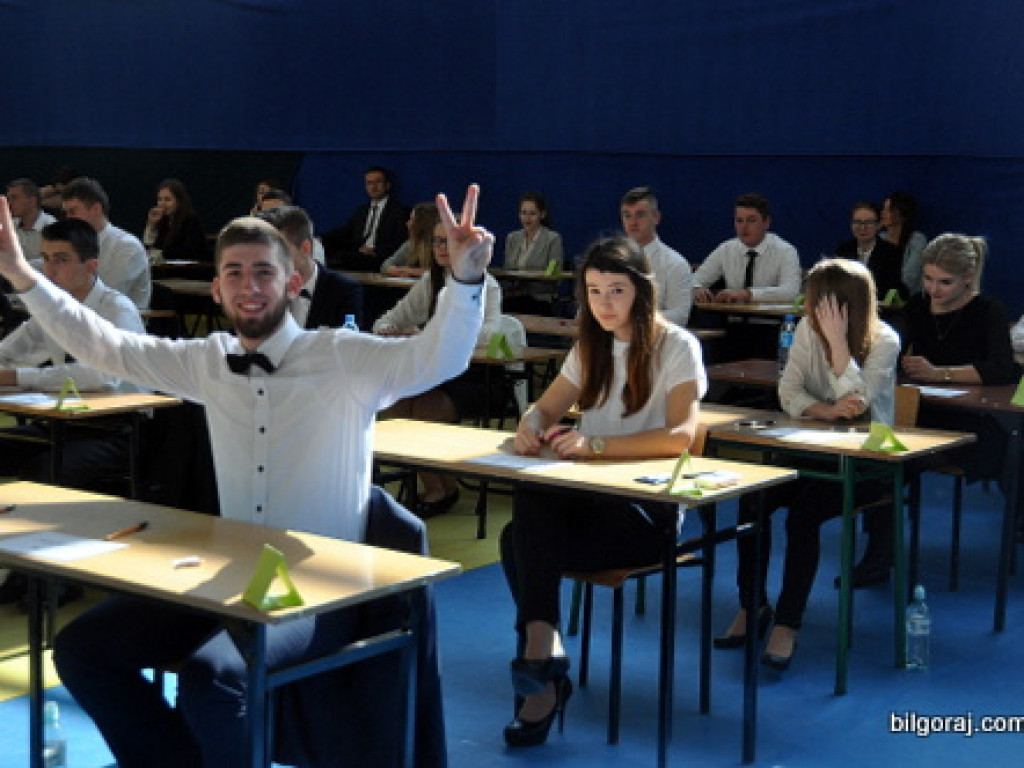 Ruszyły tegoroczne matury. Dziś język polski (FOTO)