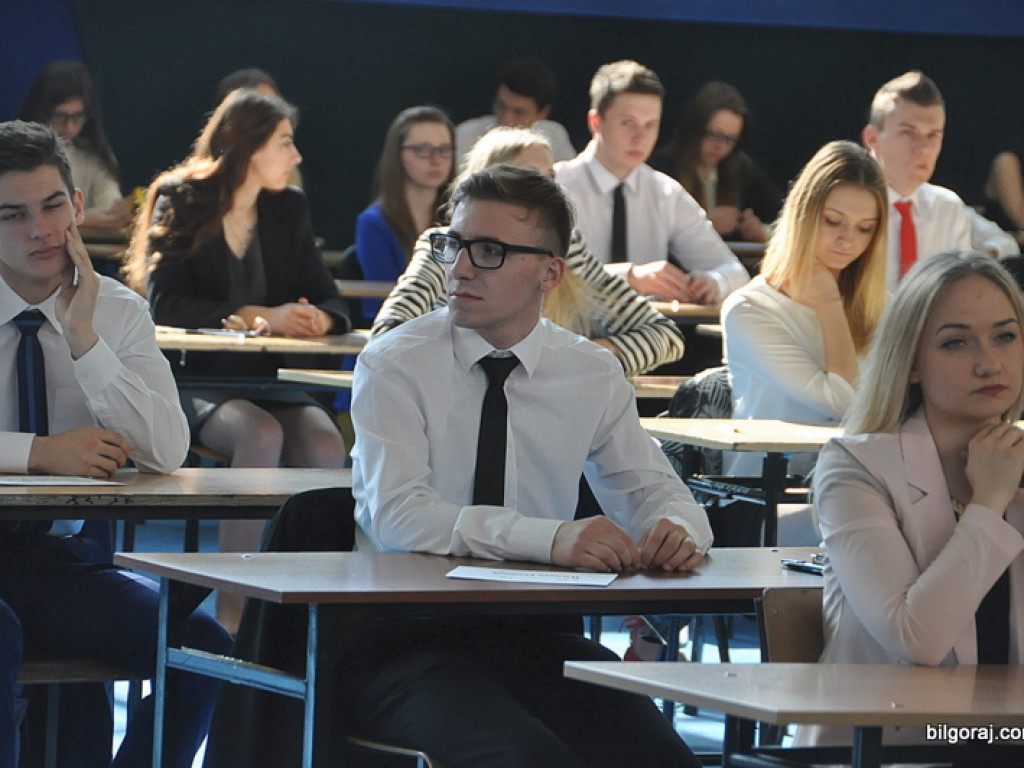 Ruszyły tegoroczne matury. Dziś język polski (FOTO)