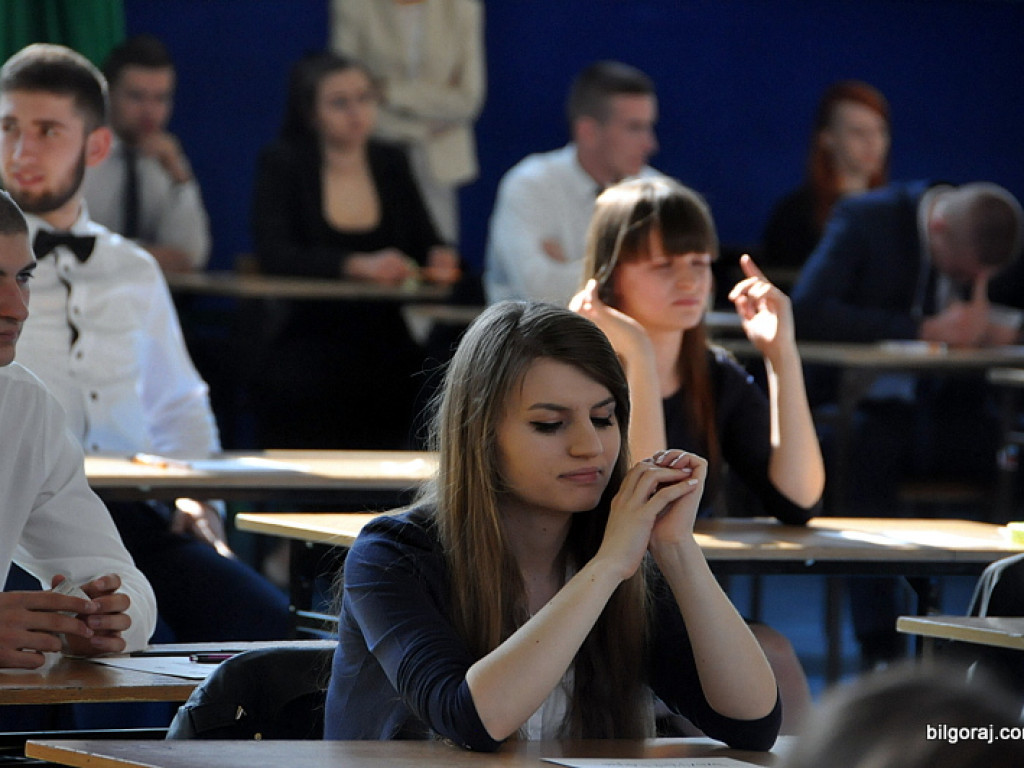 Ruszyły tegoroczne matury. Dziś język polski (FOTO)