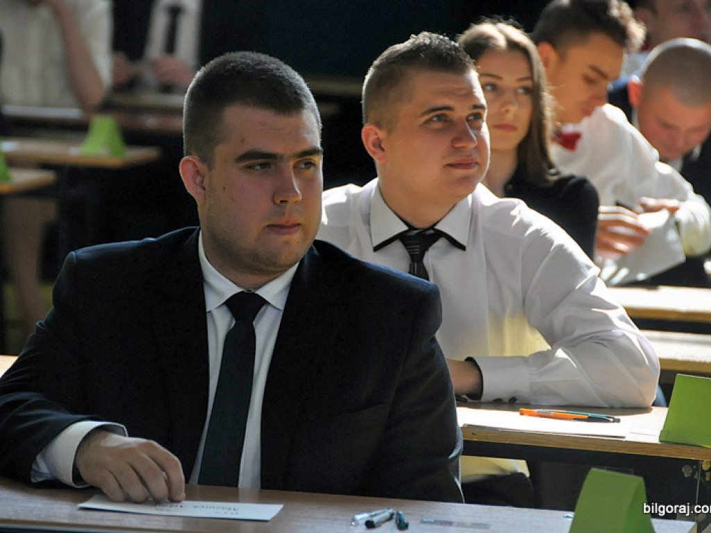 Ruszyły tegoroczne matury. Dziś język polski (FOTO)