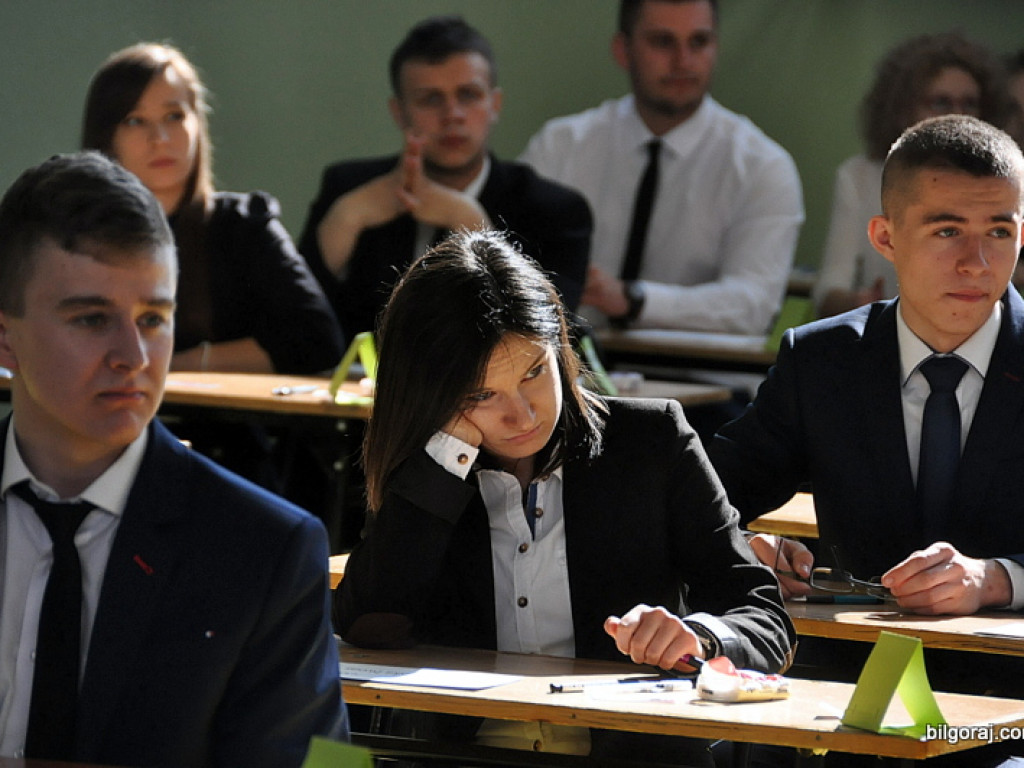 Ruszyły tegoroczne matury. Dziś język polski (FOTO)
