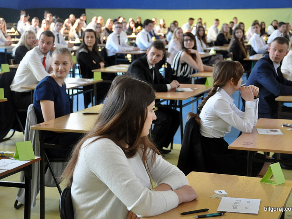 Ruszyły tegoroczne matury. Dziś język polski (FOTO)