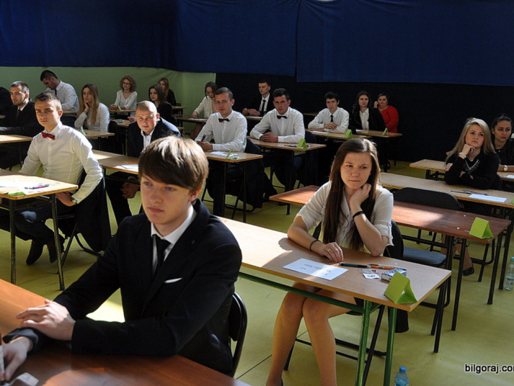 Ruszyły tegoroczne matury. Dziś język polski (FOTO)