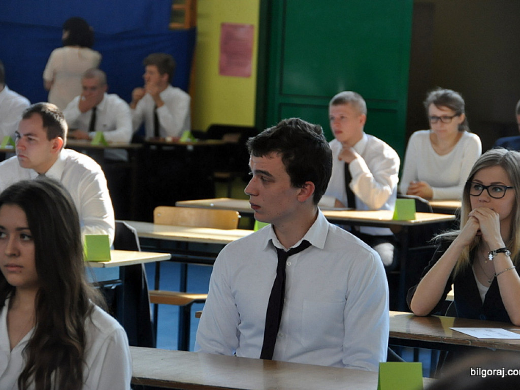 Ruszyły tegoroczne matury. Dziś język polski (FOTO)