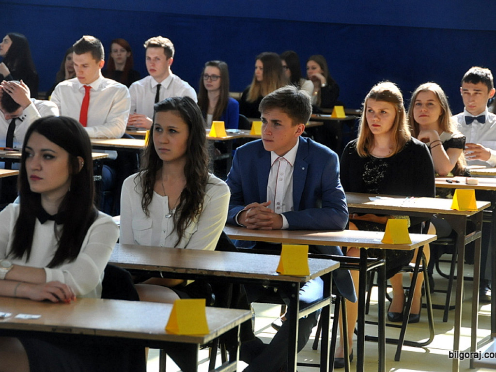 Ruszyły tegoroczne matury. Dziś język polski (FOTO)