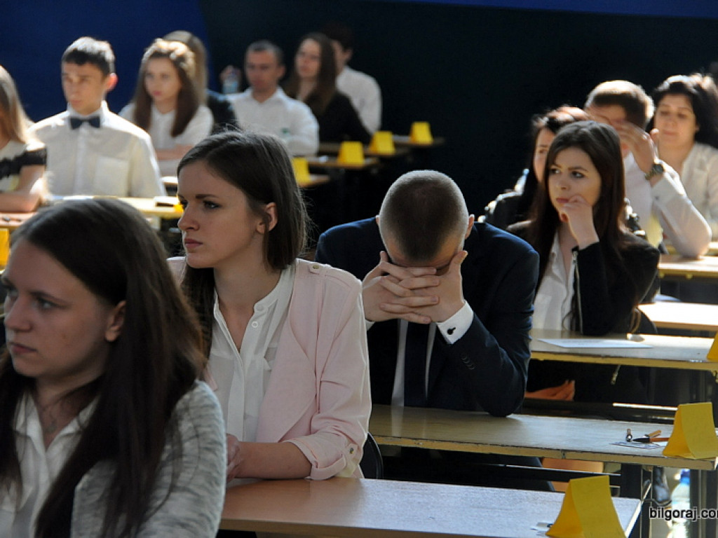 Ruszyły tegoroczne matury. Dziś język polski (FOTO)