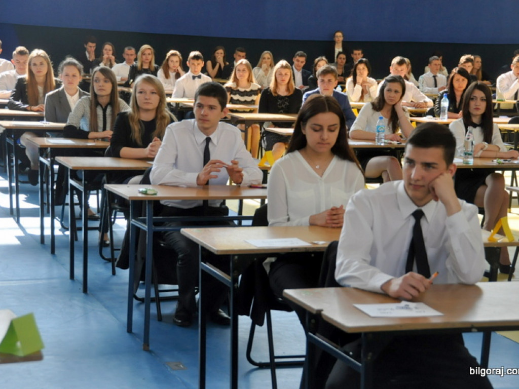 Ruszyły tegoroczne matury. Dziś język polski (FOTO)