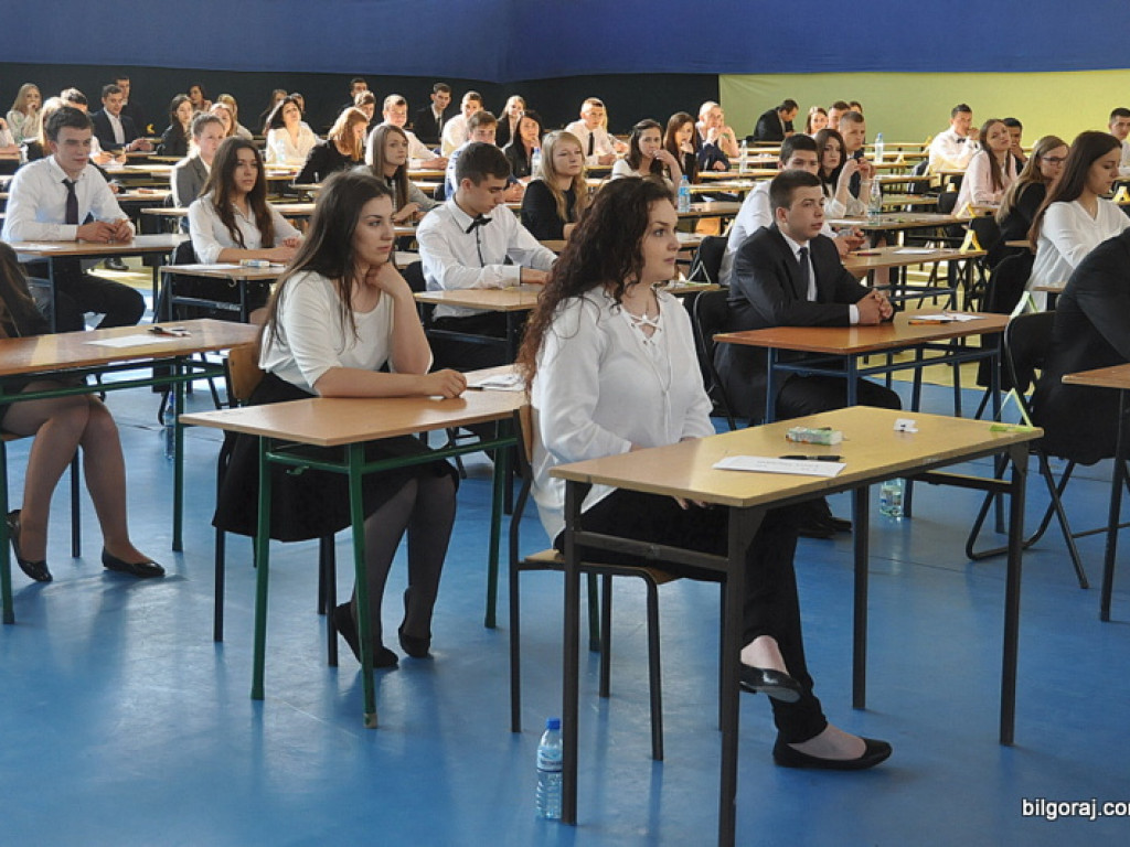 Ruszyły tegoroczne matury. Dziś język polski (FOTO)