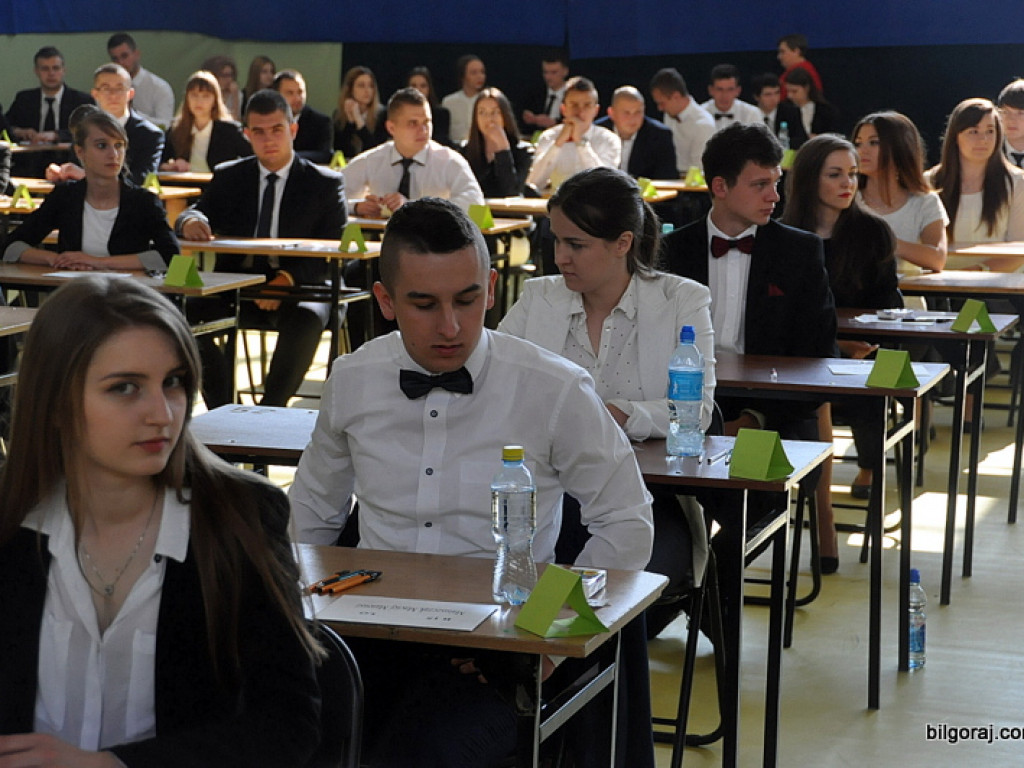 Ruszyły tegoroczne matury. Dziś język polski (FOTO)